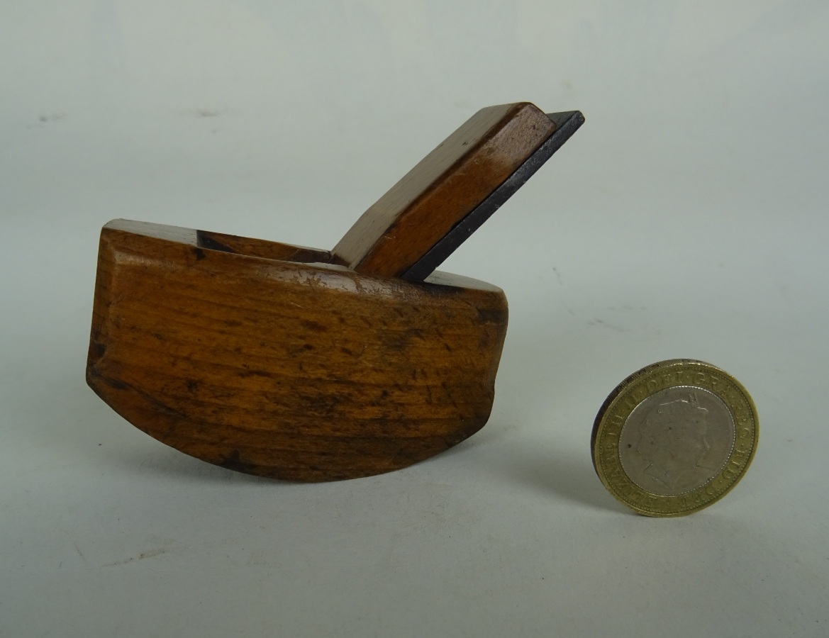 Victorian Violin Thumb Plane (8).JPG